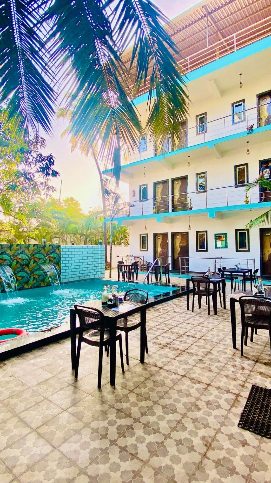 Bsg Stay - Turtle Beach Morjim Goa Exterior foto