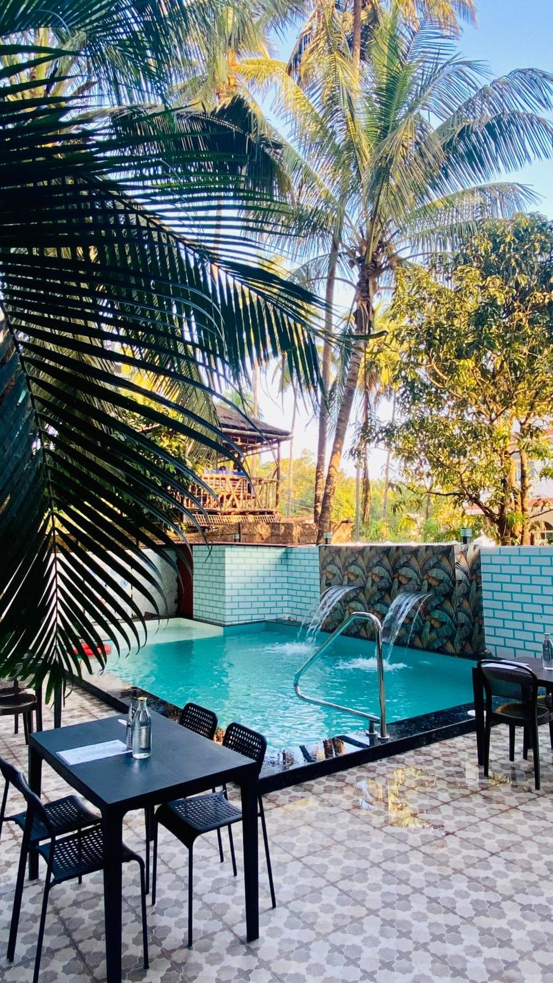 Bsg Stay - Turtle Beach Morjim Goa Exterior foto