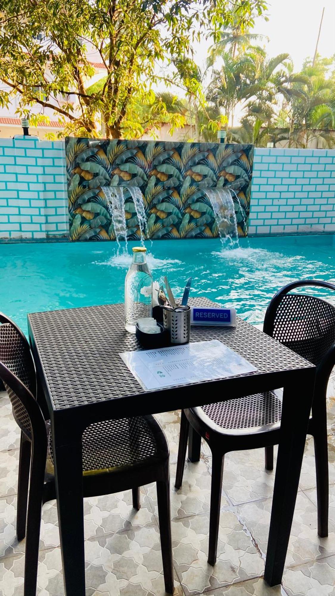 Bsg Stay - Turtle Beach Morjim Goa Exterior foto
